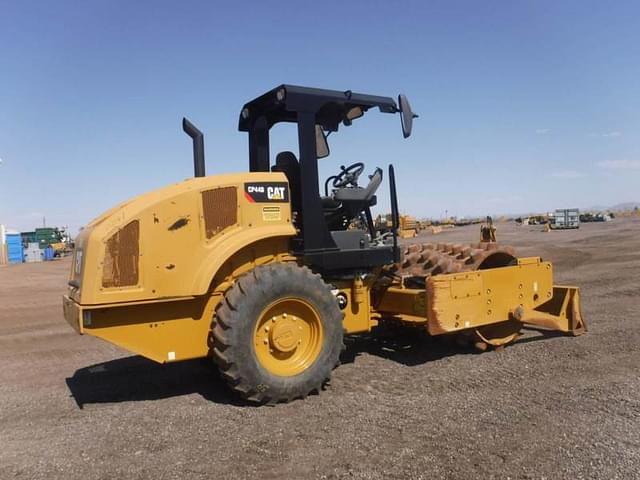 Image of Caterpillar CP44 equipment image 4