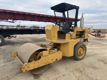 Main image Caterpillar CS-323C