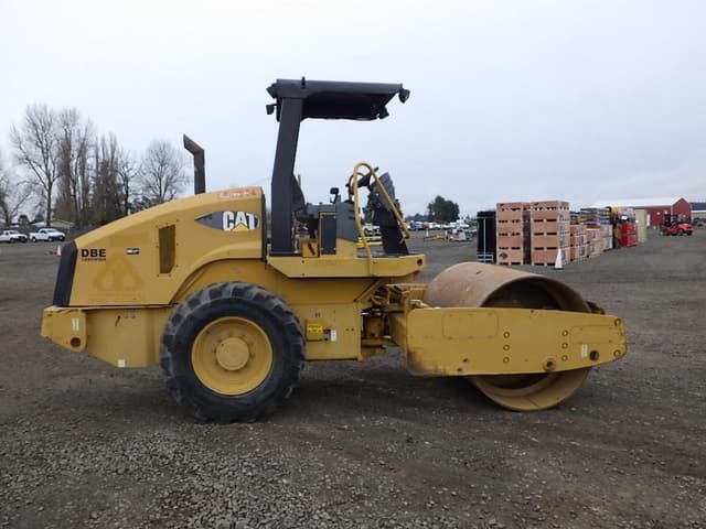 Image of Caterpillar CS44 equipment image 2