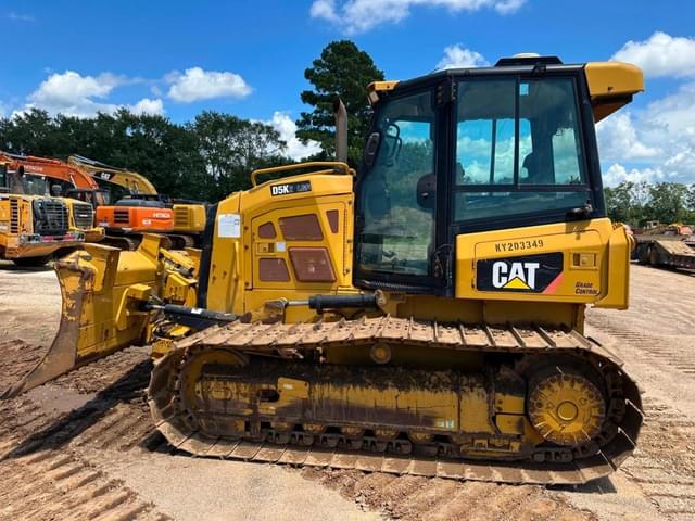 Image of Caterpillar D5 equipment image 4