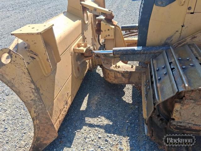 Image of Caterpillar D5K2 equipment image 2