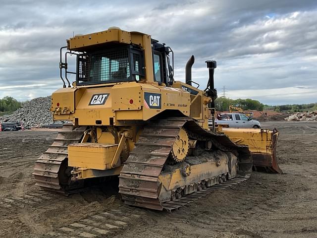 Image of Caterpillar D6T LGP equipment image 4