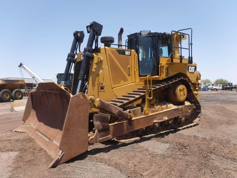 Image of Caterpillar D8T Primary image