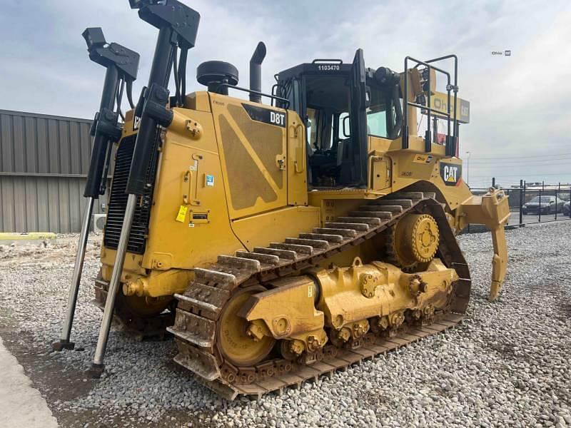 Image of Caterpillar D8T Primary image