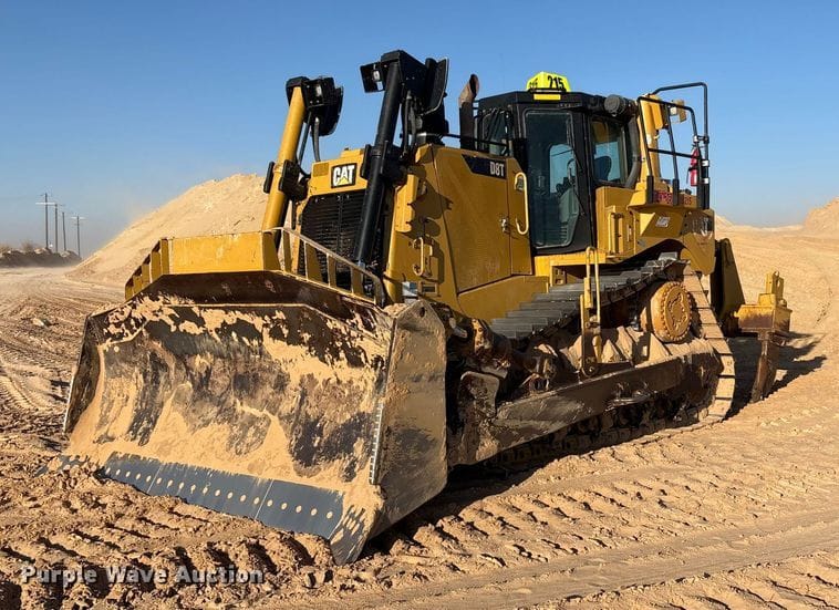 2017 Caterpillar D8T Equipment Image0