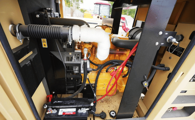 Image of Caterpillar DE22E3 equipment image 2