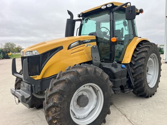 2017 Challenger MT515E Equipment Image0