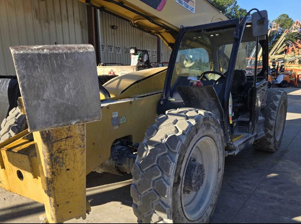 2017 Caterpillar TL1055 Equipment Image0