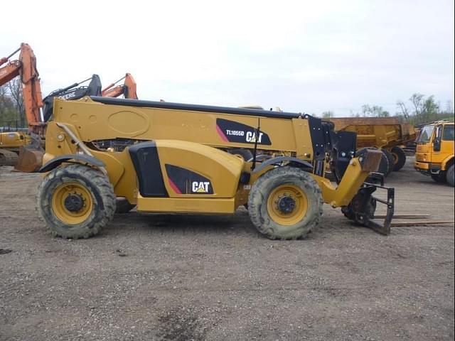 Image of Caterpillar TL1055D equipment image 2