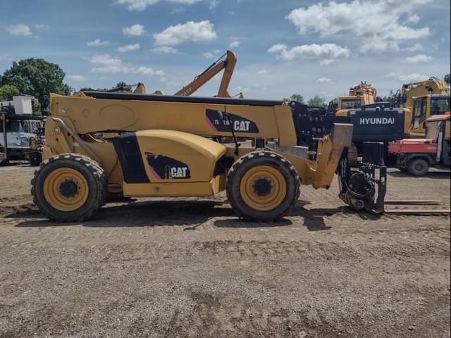 Image of Caterpillar TL1055D equipment image 2