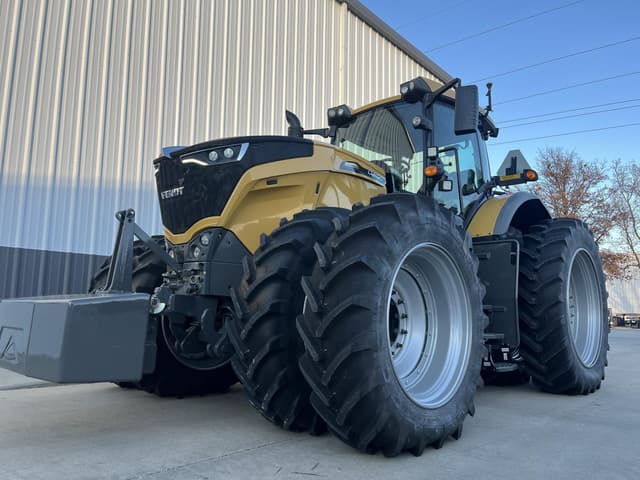 Image of Challenger 1038 equipment image 1