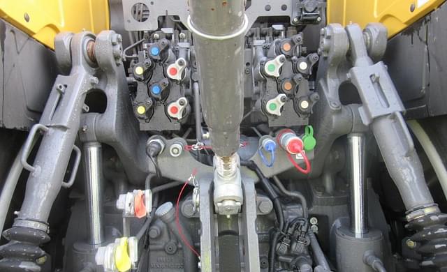 Image of Challenger 1038 equipment image 4