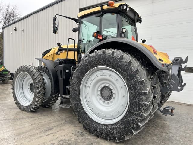 Image of Challenger 1042 equipment image 4