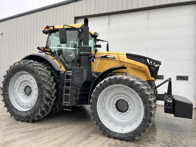Image of Challenger 1042 equipment image 1