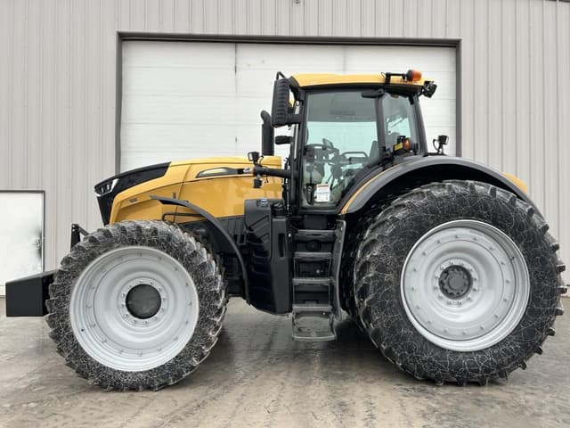 Image of Challenger 1042 equipment image 2