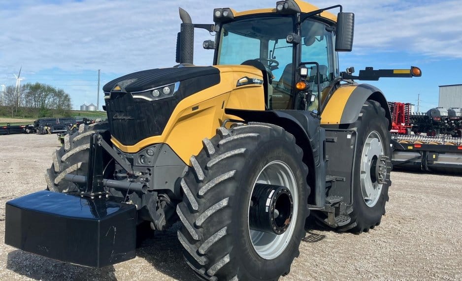 2017 Challenger 1046 Equipment Image0