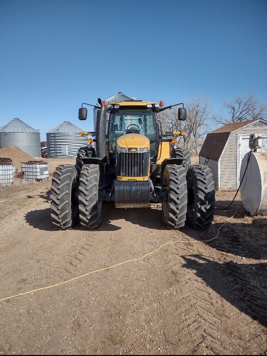 Image of Challenger MT585E Primary image