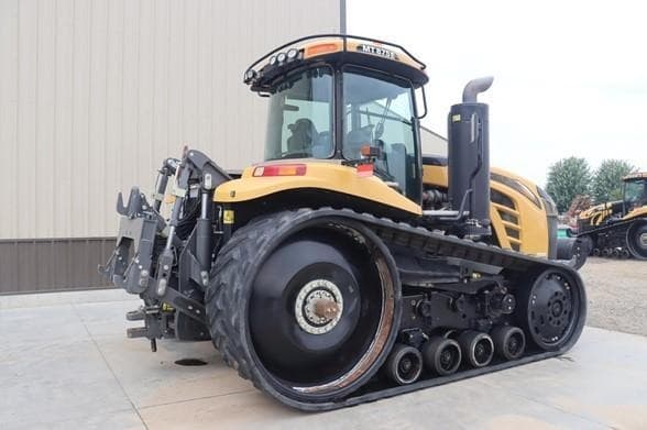 Image of Challenger MT875E equipment image 4