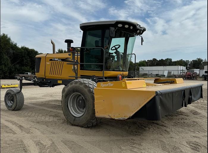 2017 Challenger WR9870 Equipment Image0