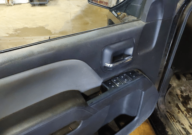 Image of Chevrolet 1500 equipment image 3