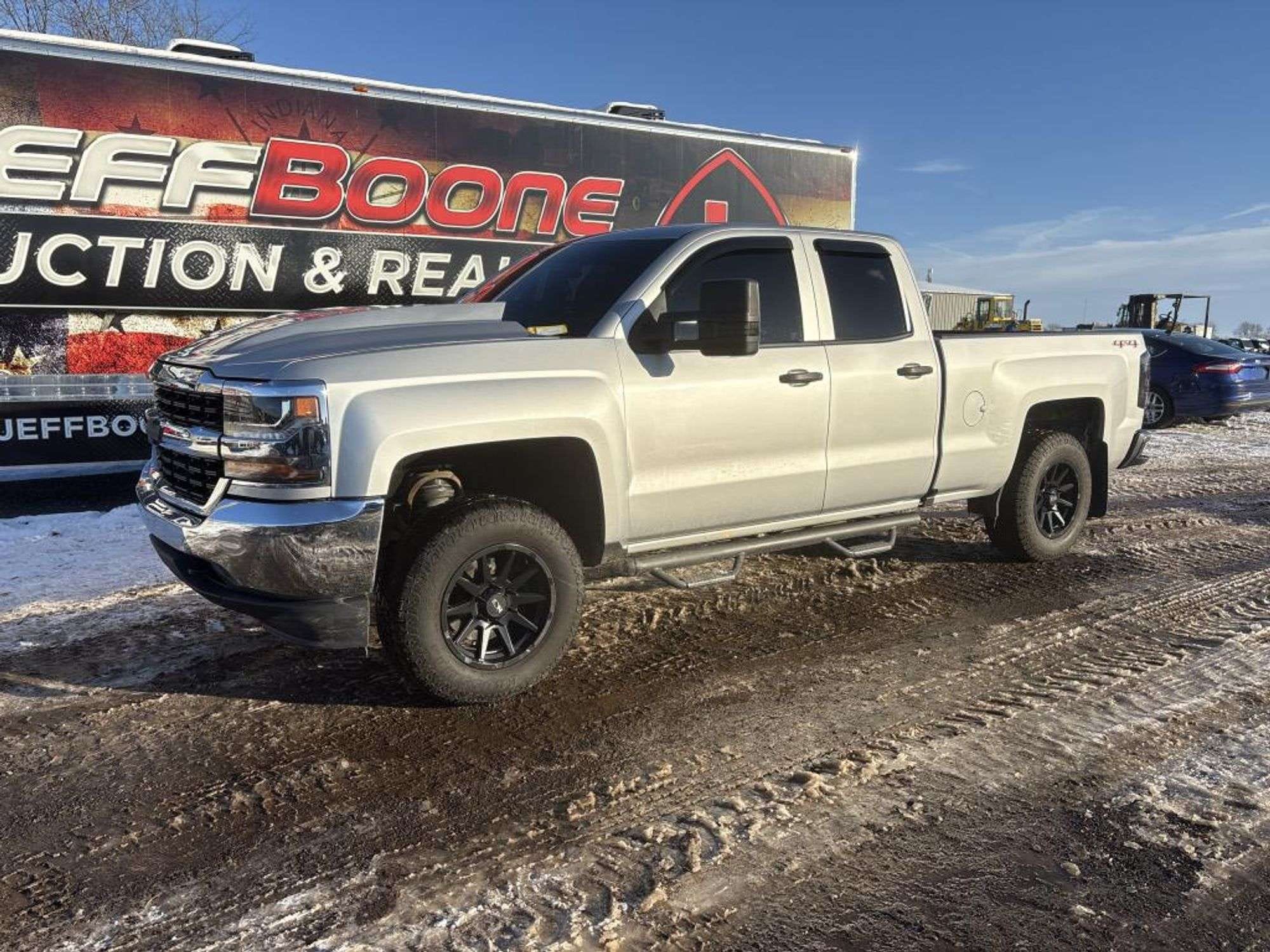 2017 Chevrolet 1500 Equipment Image0