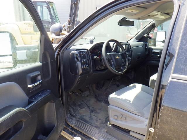Image of Chevrolet 1500 equipment image 4