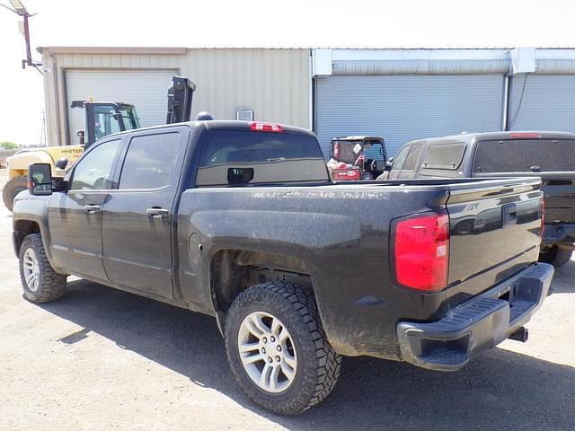 Image of Chevrolet 1500 equipment image 3