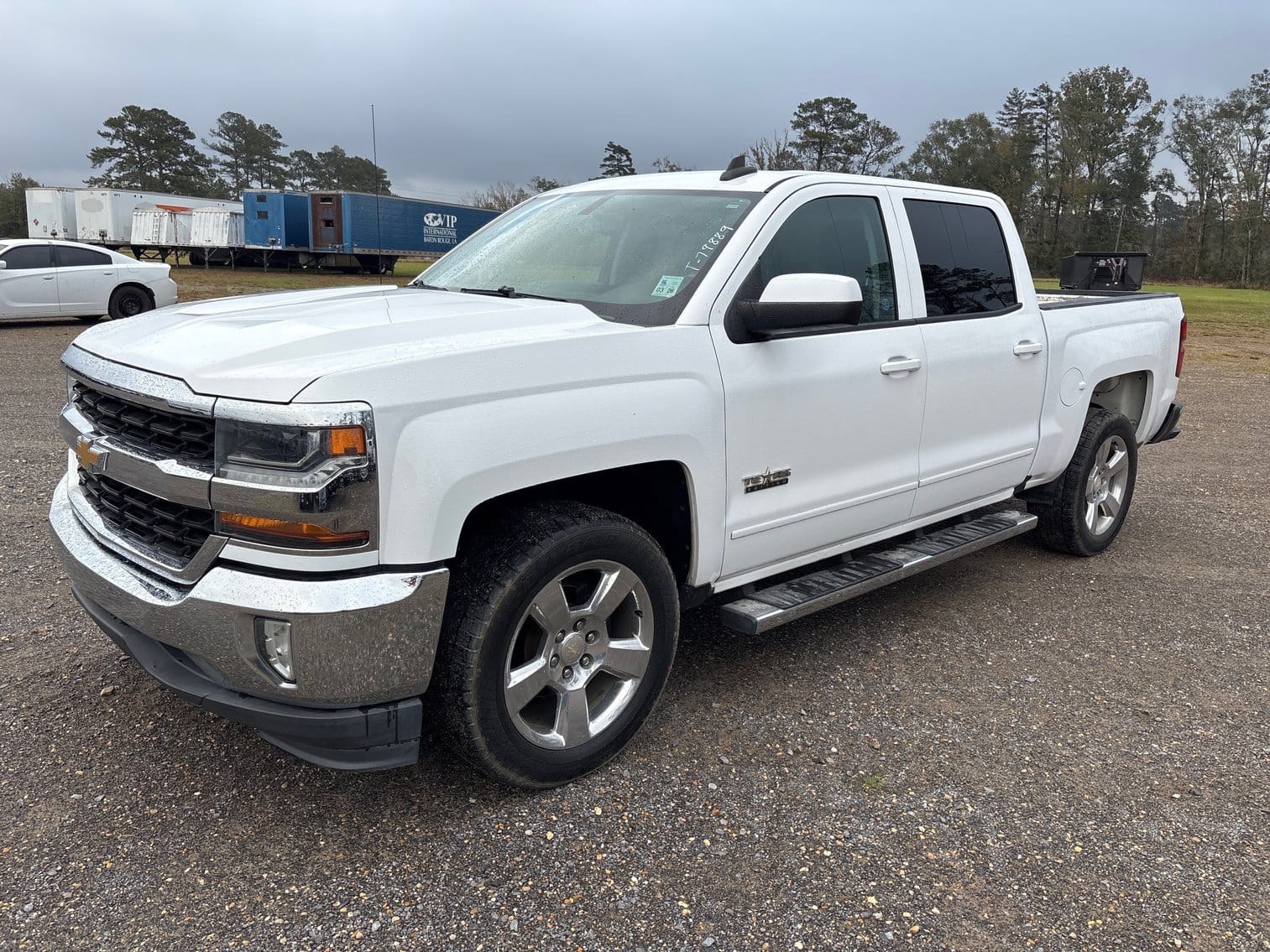2017 Chevrolet 1500 Equipment Image0