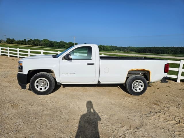 Image of Chevrolet 1500 equipment image 1