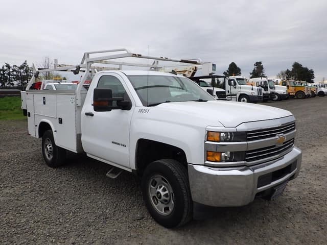 Image of Chevrolet 2500HD equipment image 2