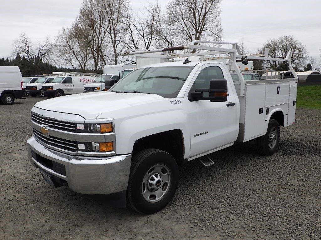2017 Chevrolet 2500HD Equipment Image0