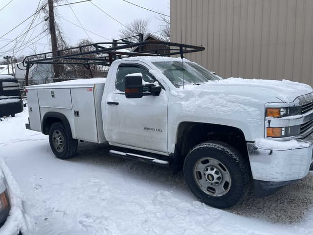 Image of Chevrolet 2500HD equipment image 3