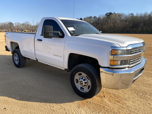 Image of Chevrolet 2500HD equipment image 3