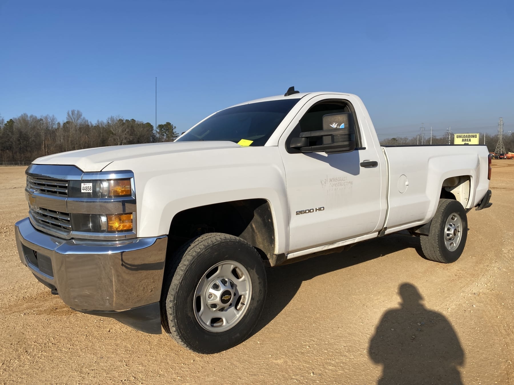 2017 Chevrolet 2500HD Equipment Image0