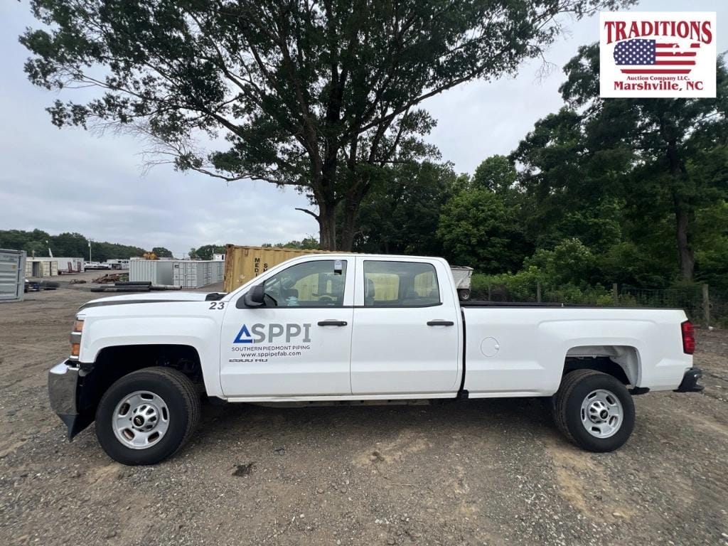 2017 Chevrolet 2500 Equipment Image0