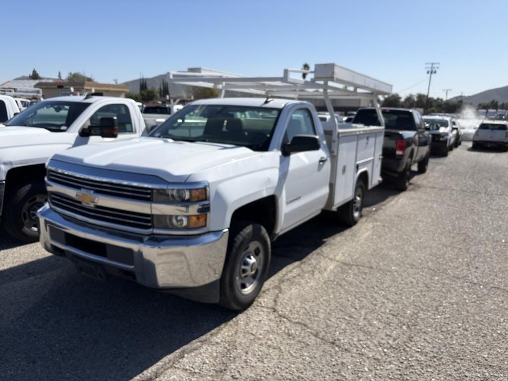 2017 Chevrolet 2500 Equipment Image0