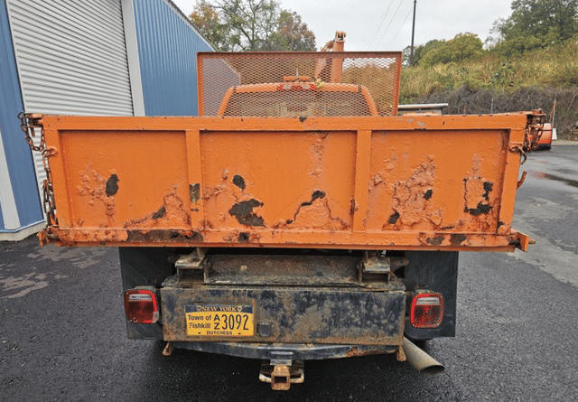 Image of Chevrolet 2500HD equipment image 3