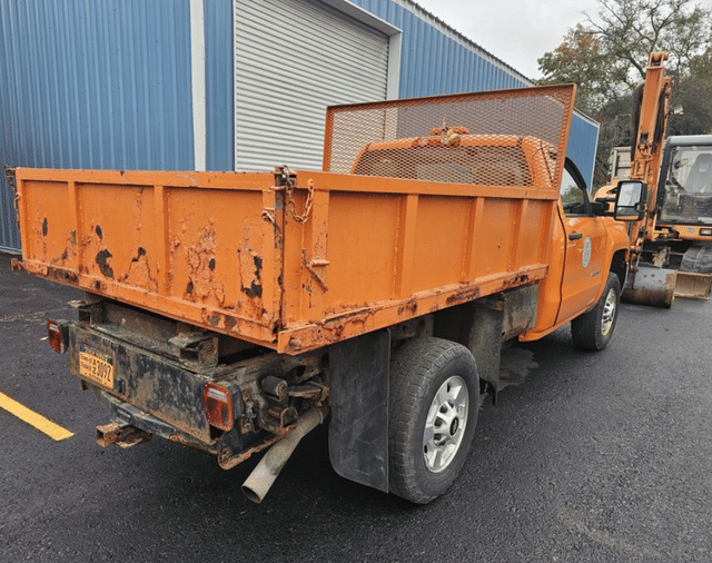 Image of Chevrolet 2500HD equipment image 4