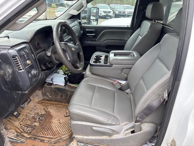 Image of Chevrolet 2500HD equipment image 4