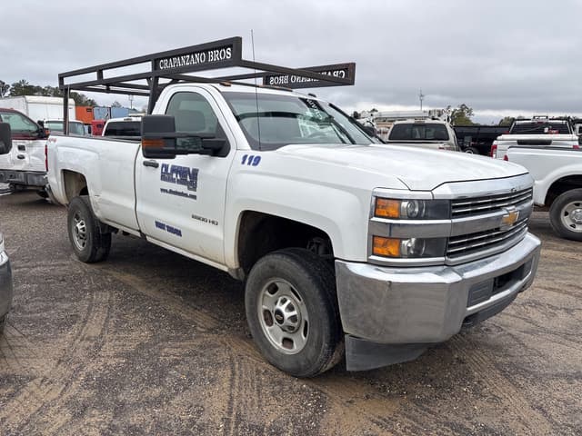 Image of Chevrolet 2500HD equipment image 1