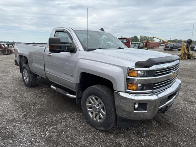 Image of Chevrolet 2500HD equipment image 4