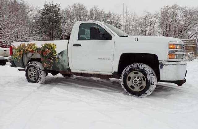 Image of Chevrolet 2500HD equipment image 3