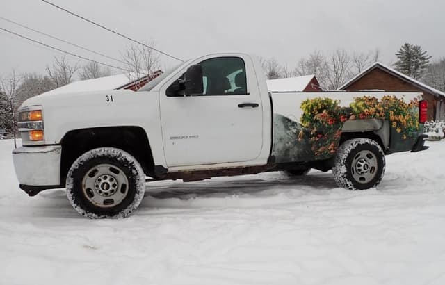 Image of Chevrolet 2500HD equipment image 2