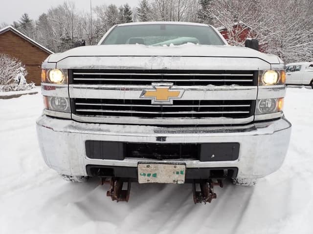 Image of Chevrolet 2500HD equipment image 4