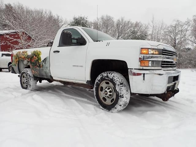 Image of Chevrolet 2500HD equipment image 1