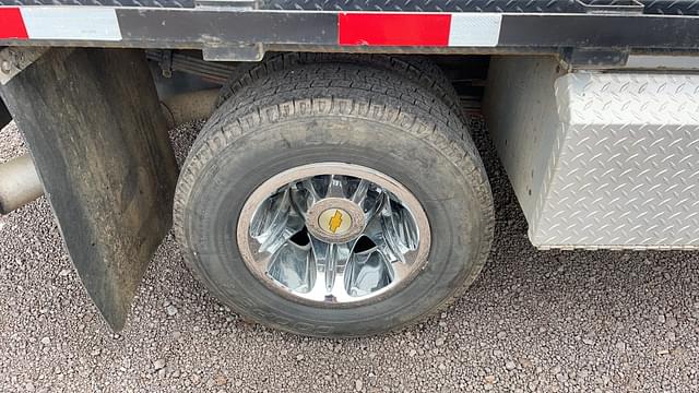 Image of Chevrolet 3500HD equipment image 4