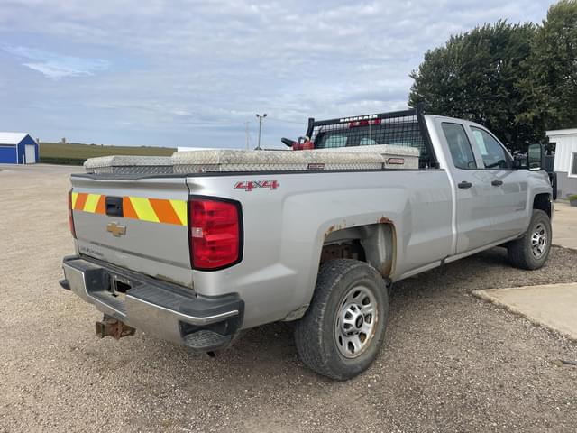 Image of Chevrolet 3500HD equipment image 1