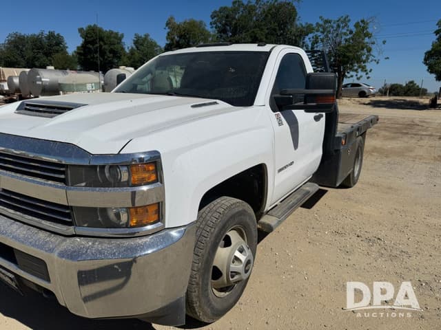Image of Chevrolet 3500HD equipment image 2