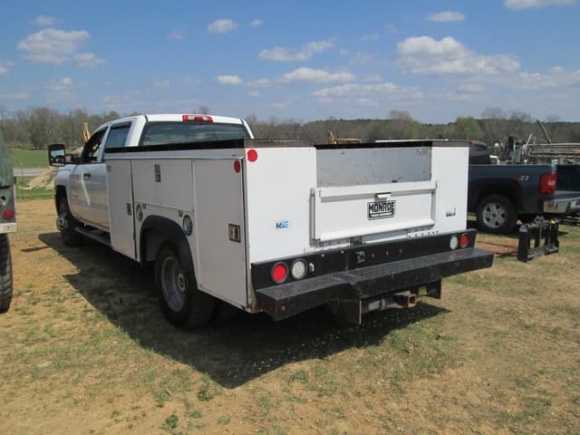 Image of Chevrolet 3500HD equipment image 3