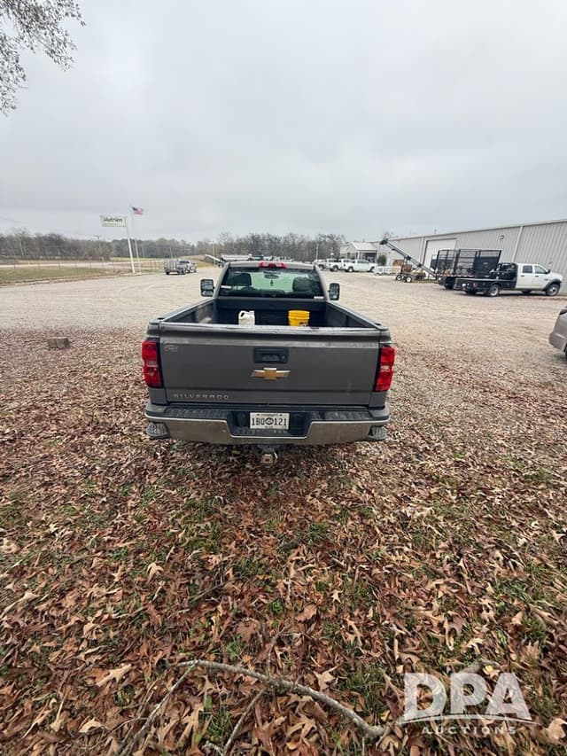 Image of Chevrolet 3500HD equipment image 3